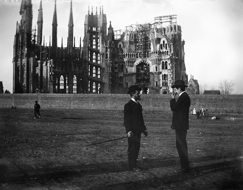 PREVENTA: La lectora de piedras- Hija de Gaudí- - Imagen 3
